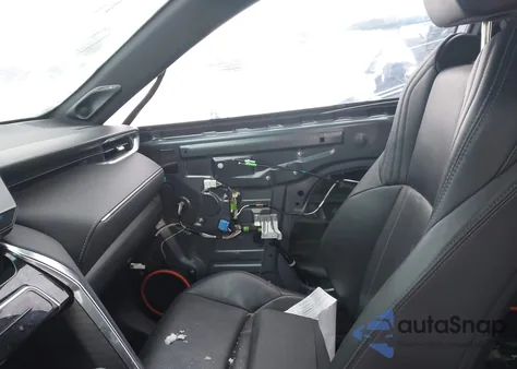 2021 Toyota Venza Limited z USA, uszkodzony, nr VIN JTEAAAAHXMJ009604